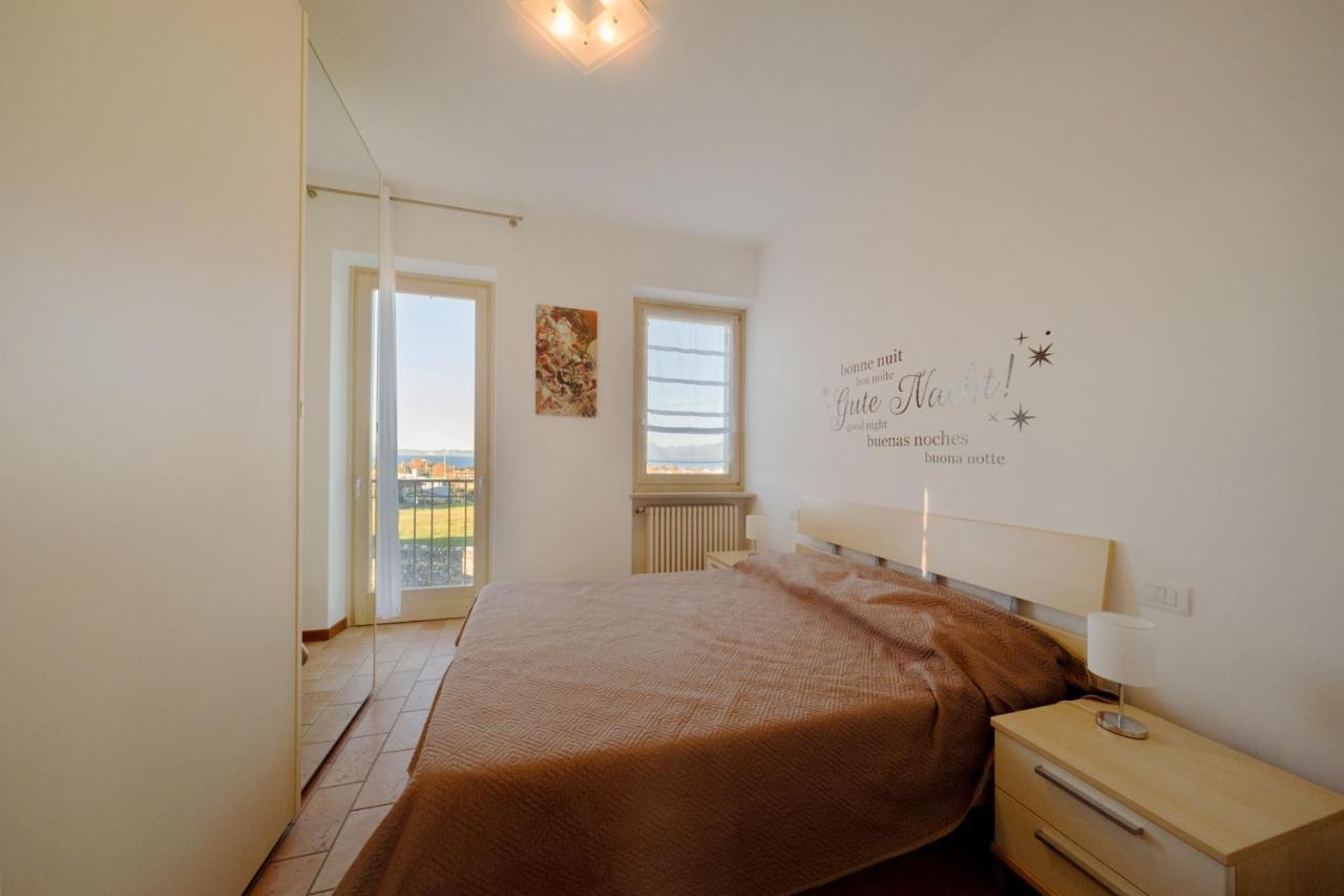 Apartmentsgarda - Rosa Chiare Bardolino Exterior photo